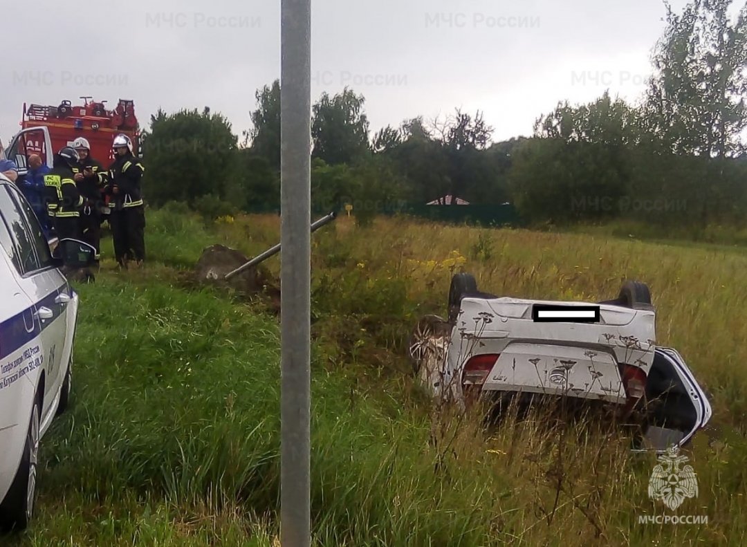 Спасатели МЧС принимали участие в ликвидации ДТП в Перемышльском районе, 3 км автодороги «Голодское – Суворов - Одоев»