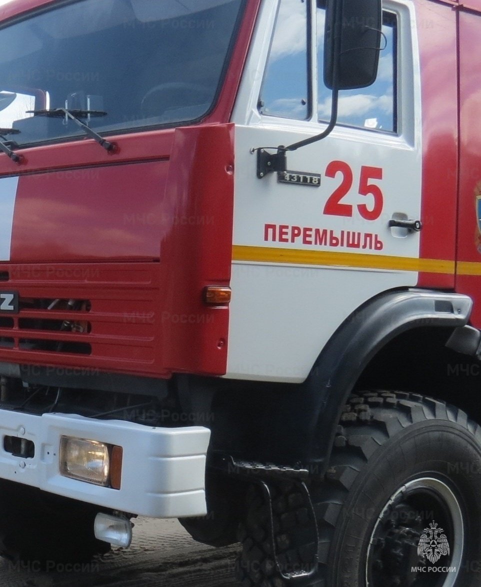 Спасатели МЧС принимали участие в ликвидации ДТП в Перемышльском районе, д. Мехово